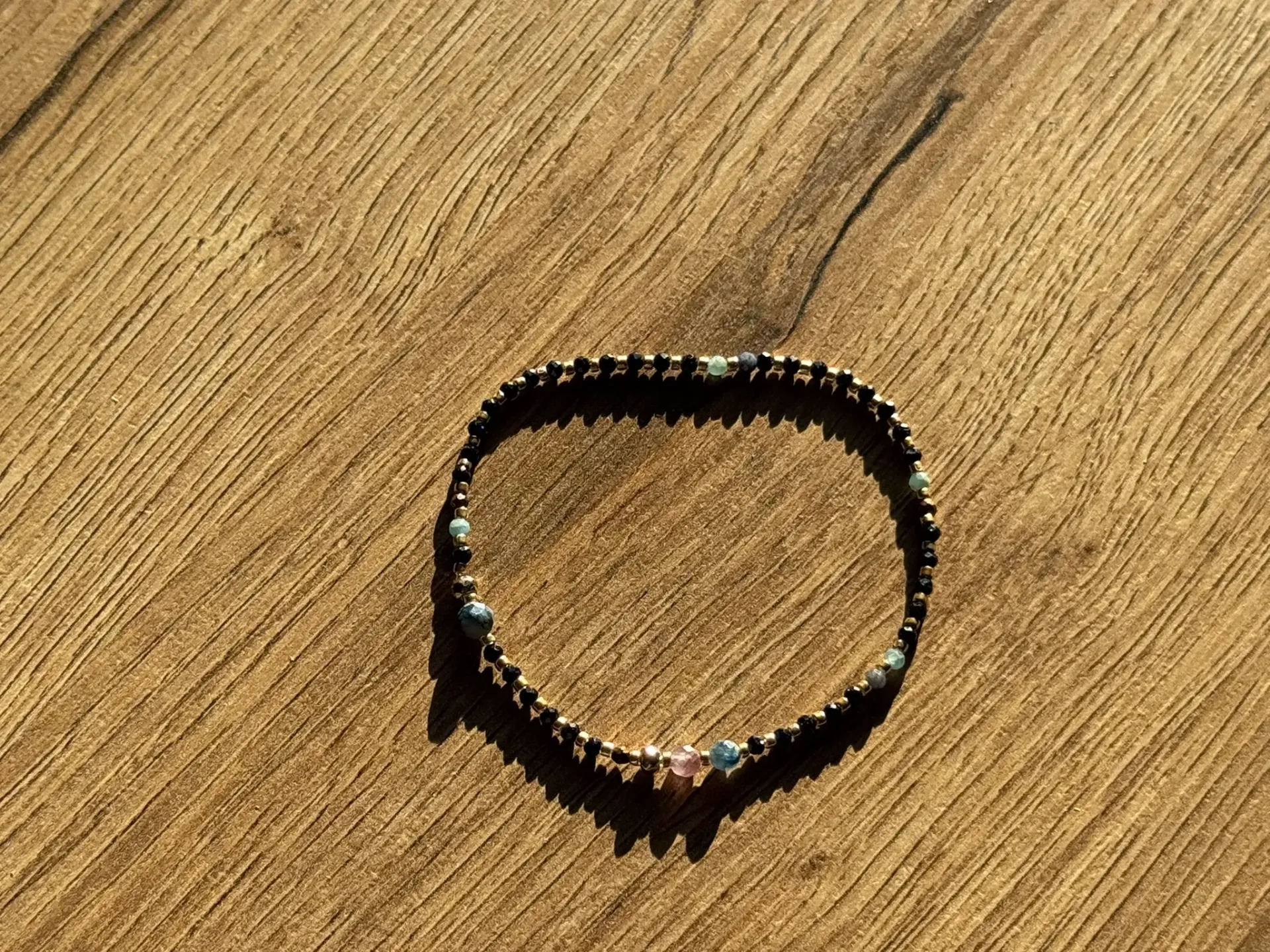 Bransoletka ciemna kolor 1