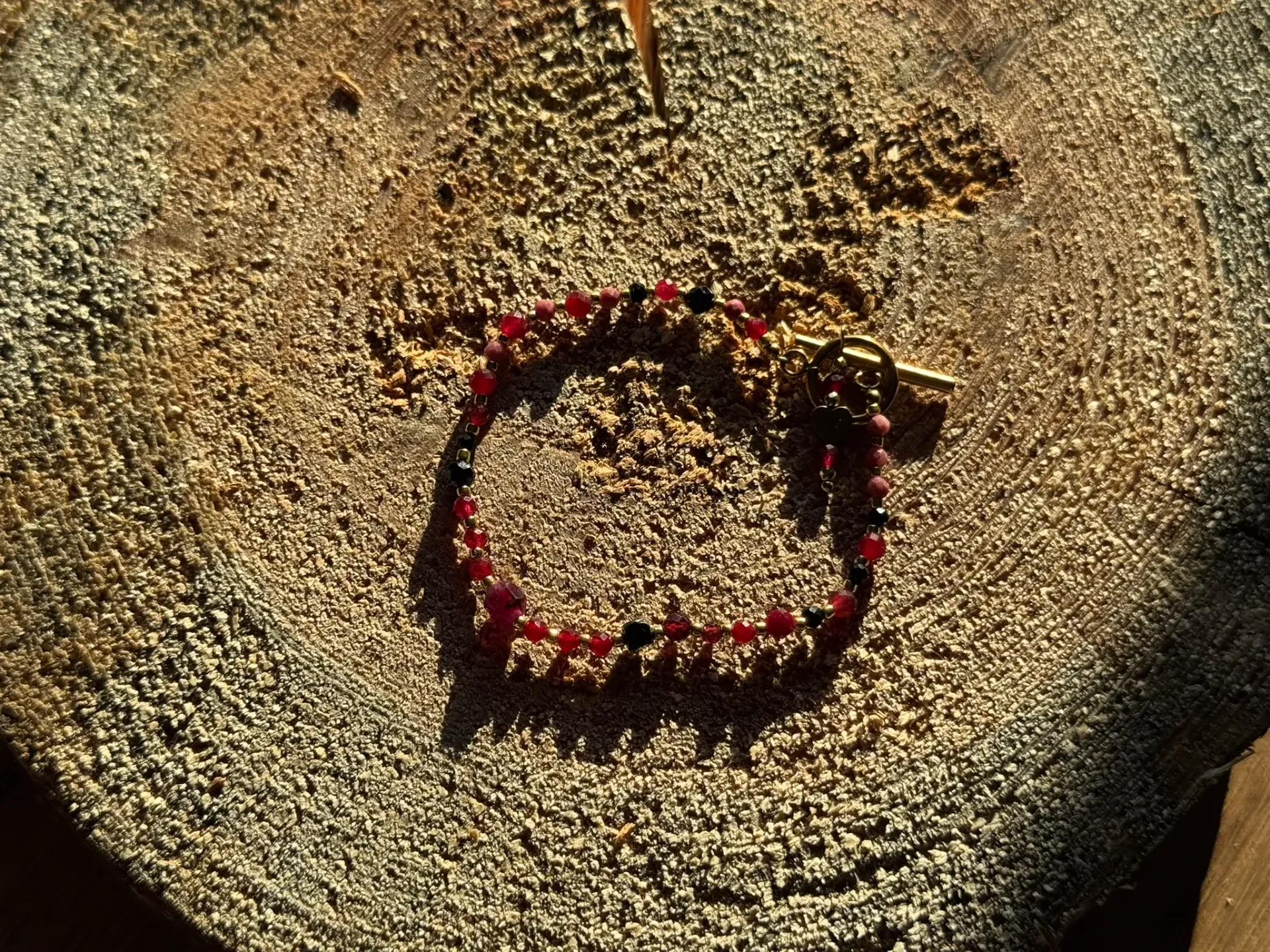 Bransoletka braz czerwona 2